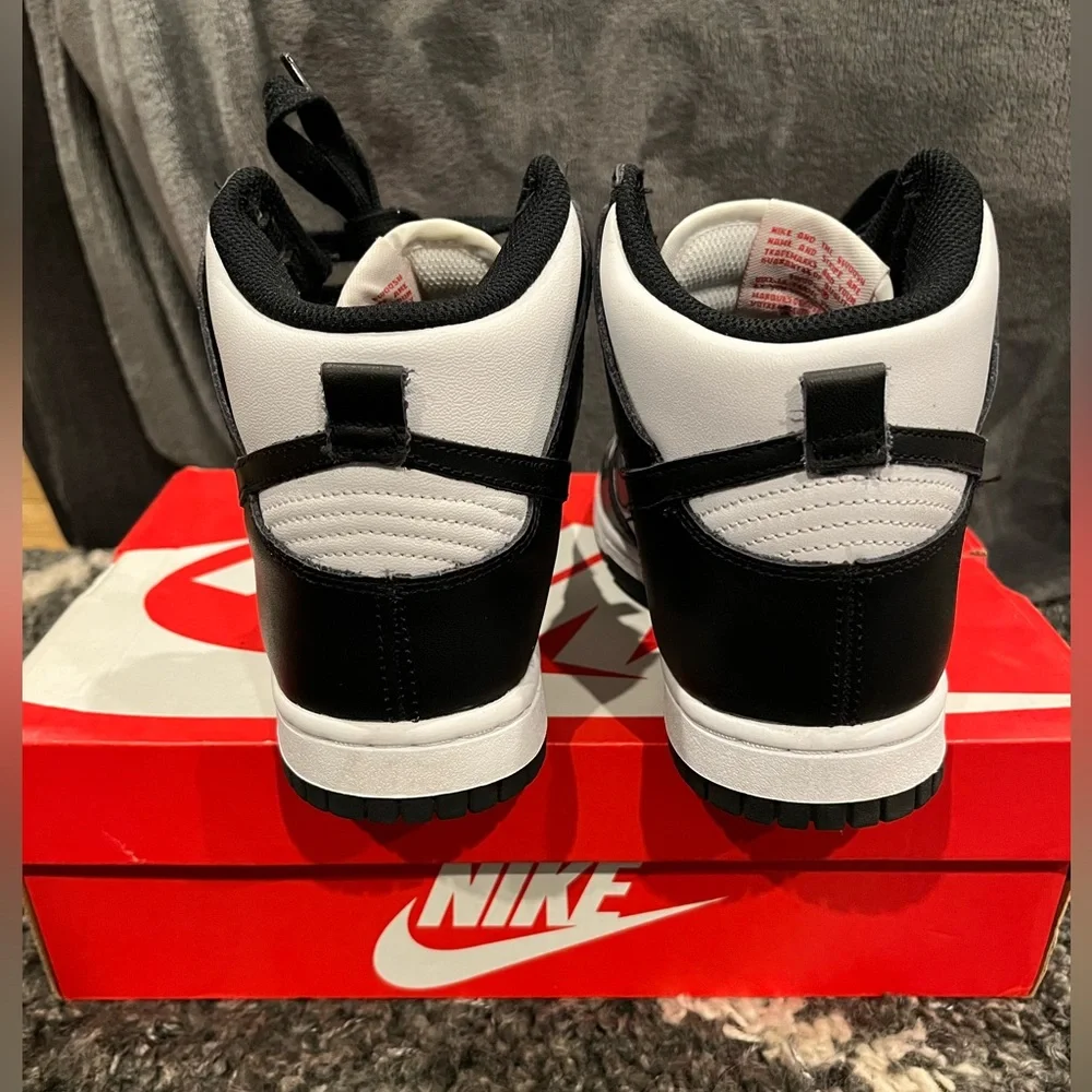 Nike Dunk panda size 7w/5.5m EUC - Picture 4 of 6